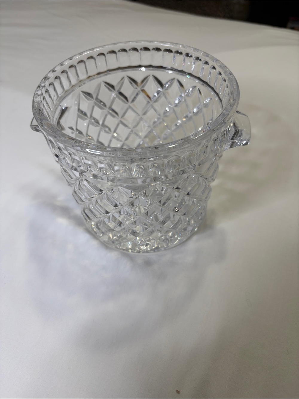 Elegant Cut Glass Ice Bucket or Wine Chiller. - Picture 2 of 7